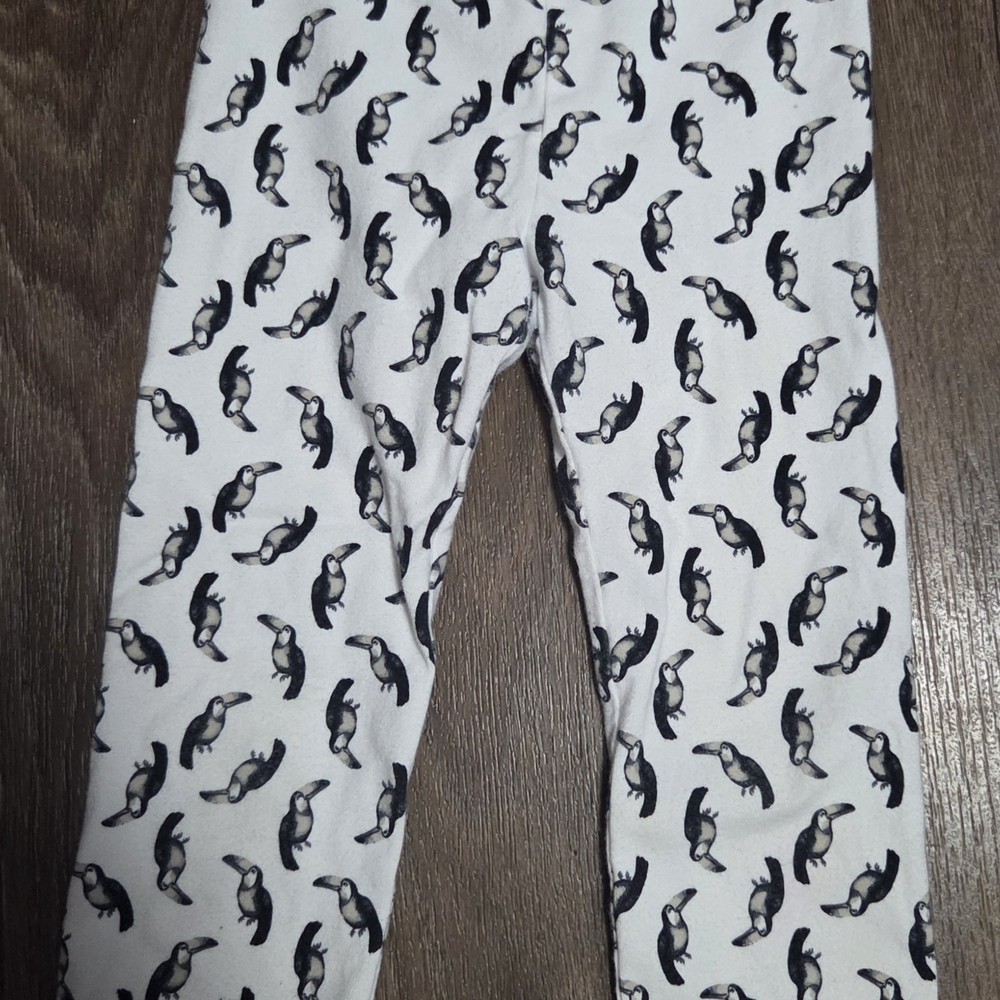 Old Navy Kids Leggings with Black and White Toucan